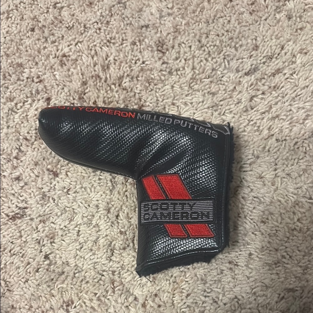 Scotty Cameron Black and Red Milled Putters Headcover